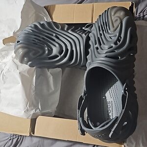 Brand new salehebembury pollex croc